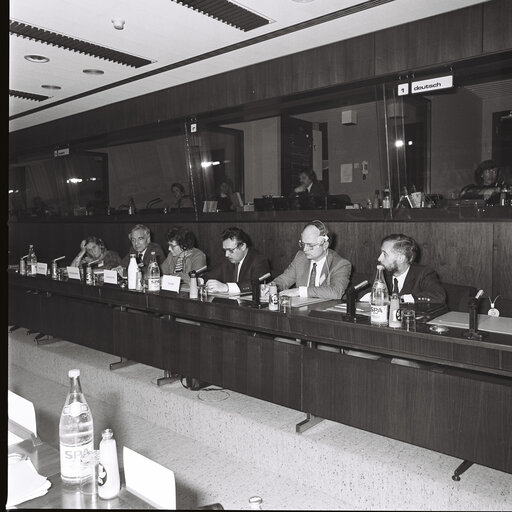 Maria Antonietta MACCIOCCHI, Hellmut SIEGLERSCHMIDT, Ien VAN DEN HEUVEL and Ernest GLINNE attend a socialist group meeting at the European Parliament in Brussels, December 1983.