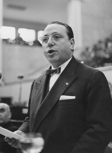 Fotografia 1: Dante GRAZIOZI during a session in Strasbourg, France, March 26, 1963