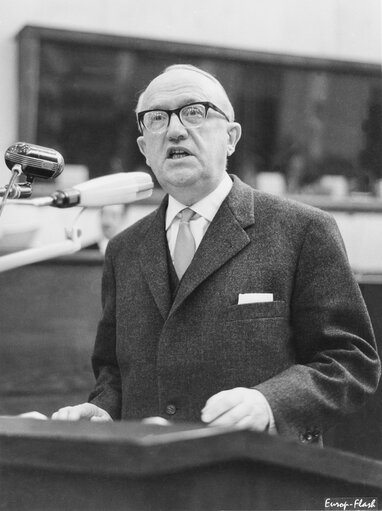 Nuotrauka 15: Walter HALLSTEIN - President of the European Commission - during a session in Strasbourg, France, March 27, 1963