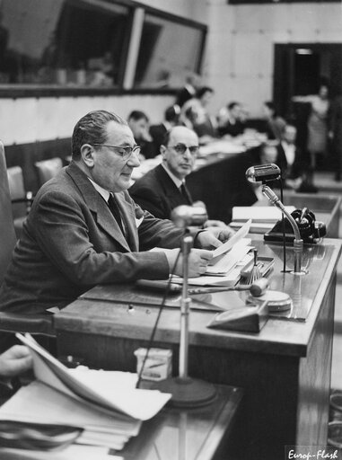 Foto 13: Leopoldo RUBINACCI during a session in Strasbourg, France, March 28, 1963