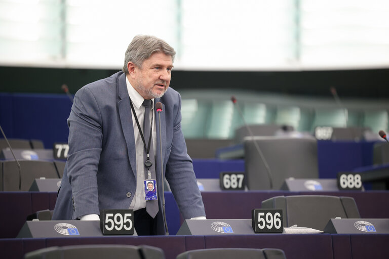 Foto 30: EP Plenary session - Energy performance of buildings (recast)