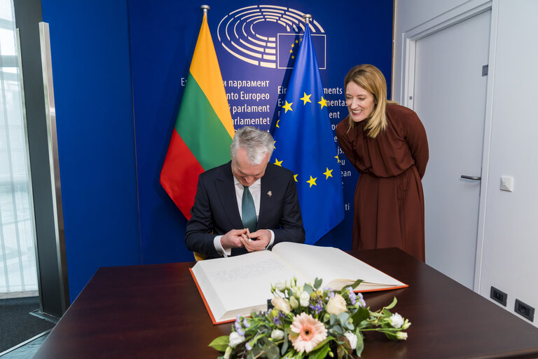 Zdjęcie 5: Roberta METSOLA, EP President meets with Gitanas NAUSEDA, President of Lithuania