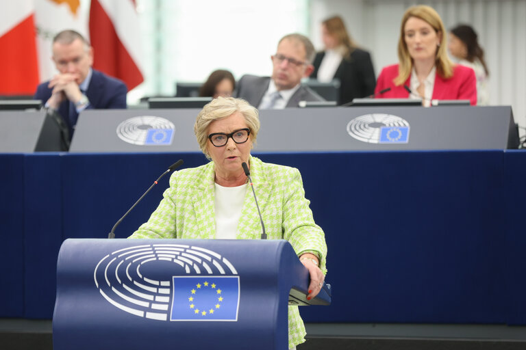 Photo 10 : EP Plenary session - International Women's Day Celebration