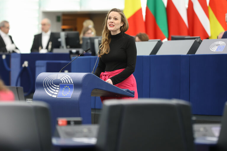 Photo 5 : EP Plenary session - International Women's Day Celebration