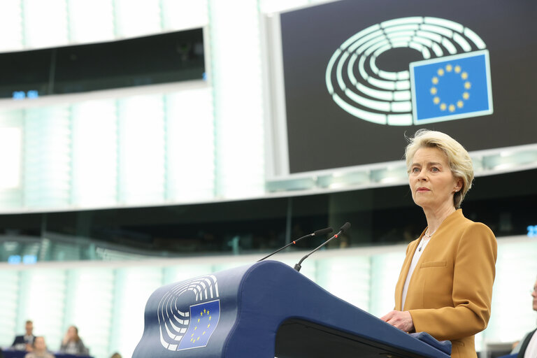 Photo 39 : EP Plenary session - International Women's Day Celebration