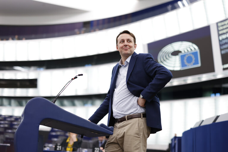 EP Plenary session - Strengthening the EU Defence in the context of the war in Ukraine: speeding up production and deliveries to Ukraine of weapons and ammunitions