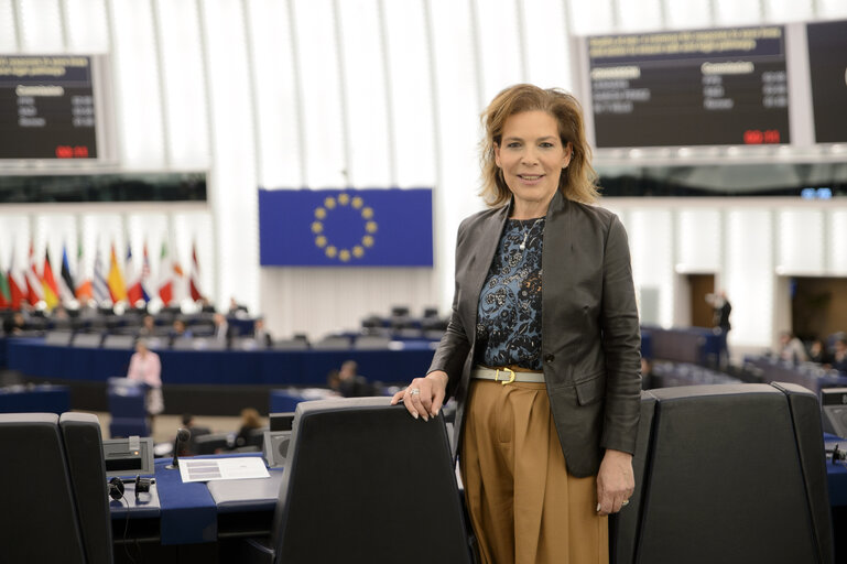 Fotó 8: Daniela RONDINELLI in the EP in Strasbourg