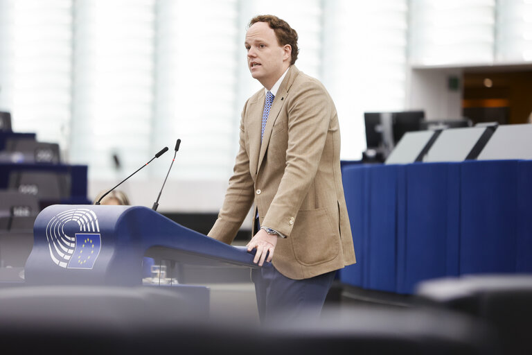 Photo 7: EP Plenary session - Lack of actions taken by the Commission in the context of the duty of sincere and loyal cooperation