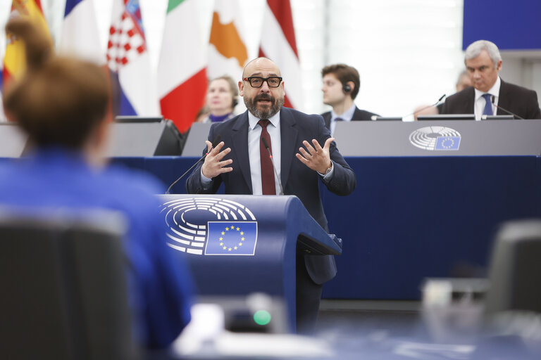 Photo 4: EP Plenary session - Lack of actions taken by the Commission in the context of the duty of sincere and loyal cooperation