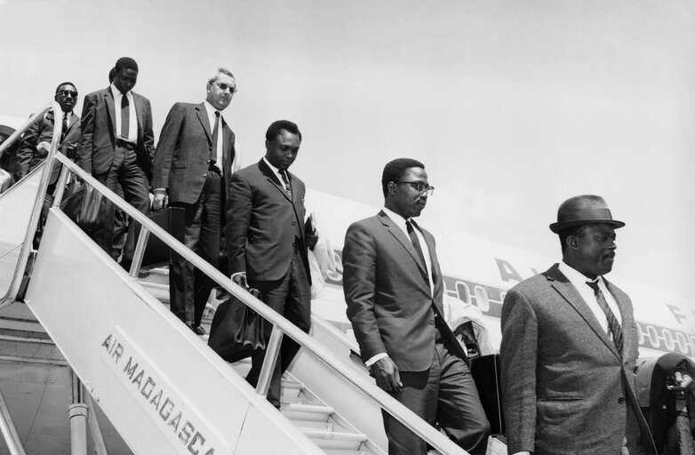 Foto 6: Visit to Madagascar from 9th to 15th January 1969 - Arrival of EEC delegates