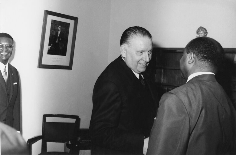 Foto 28: Visit to Madagascar from 9th to 15th January 1969 - Meeting with Minister for foreign affairs