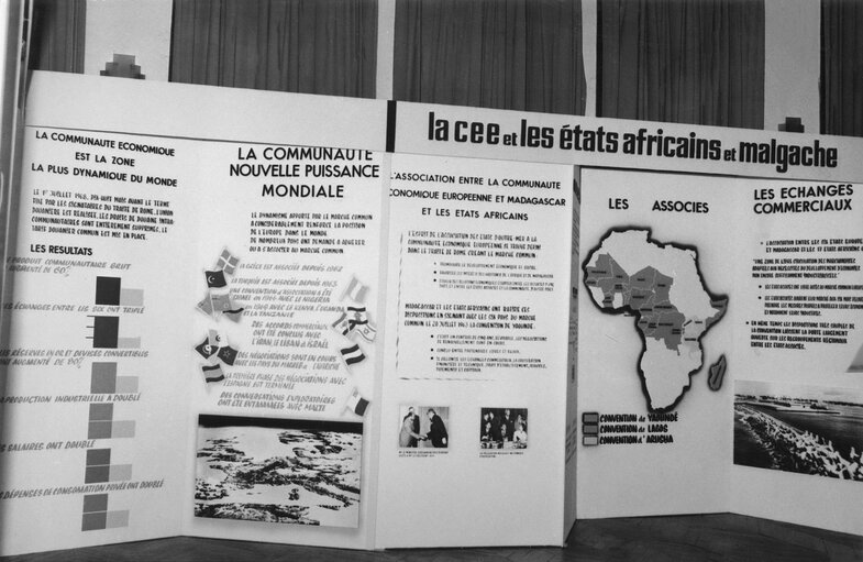 Foto 22: Visit to Madagascar from 9th to 15th January 1969 - Exhibition.