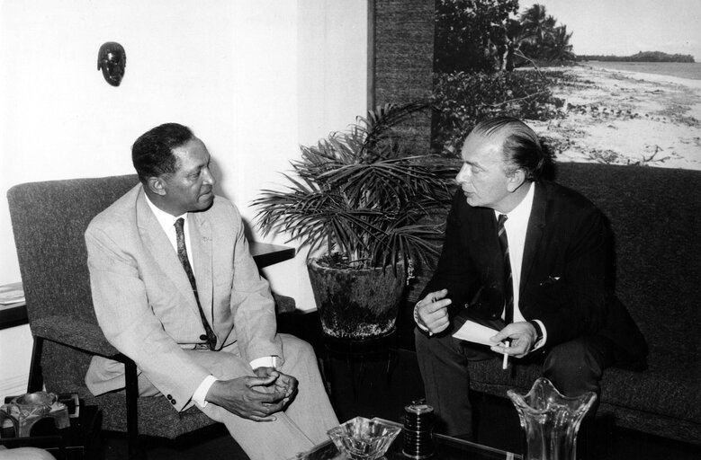 Foto 44: Visit to Madagascar from 9th to 15th January 1969 - Press interview