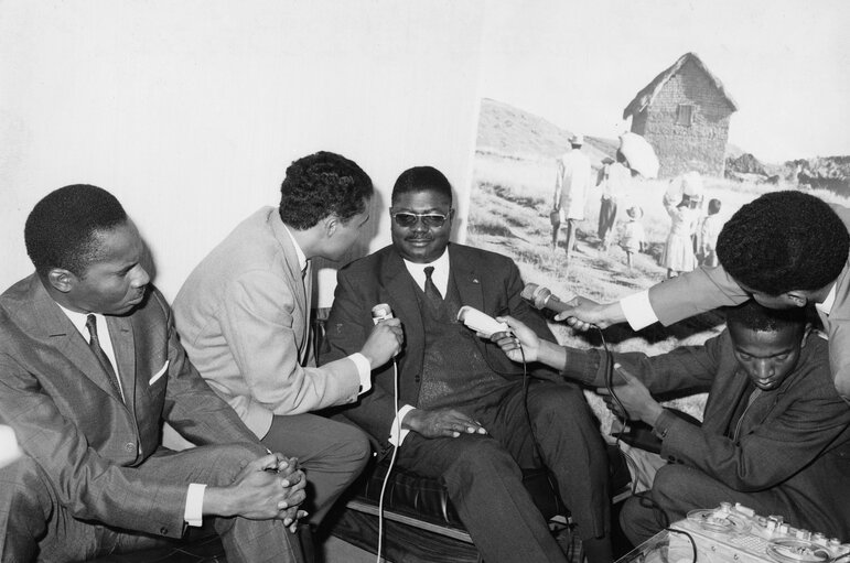 Foto 39: Visit to Madagascar from 9th to 15th January 1969 - Press interview