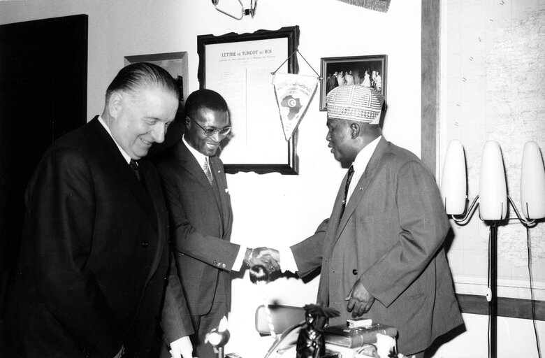 Foto 29: Visit to Madagascar from 9th to 15th January 1969 - Meeting with Minister for foreign affairs