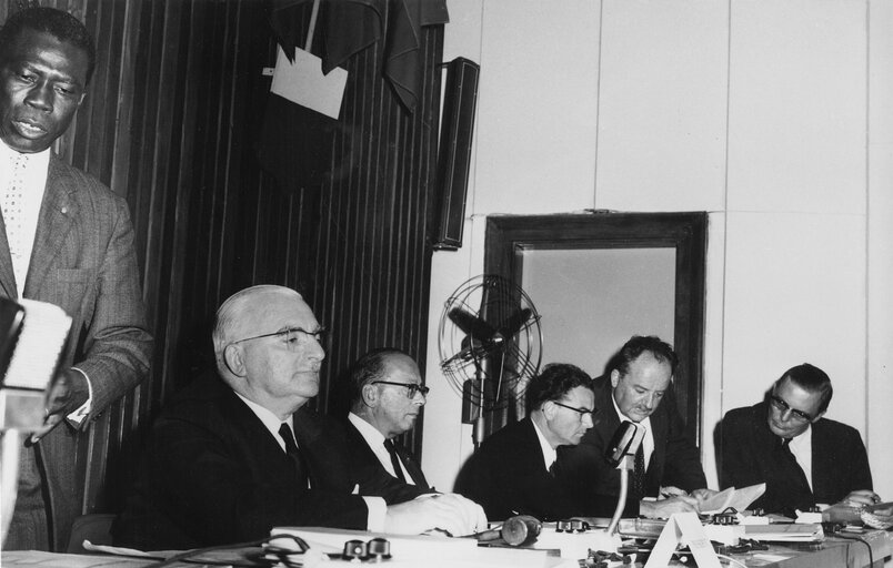 Foto 35: Visit to Madagascar from 9th to 15th January 1969 - Press conference