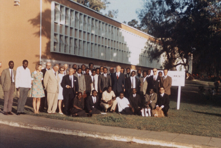 Foto 23: Visit to Madagascar from 9th to 15th January 1969 - Group photo