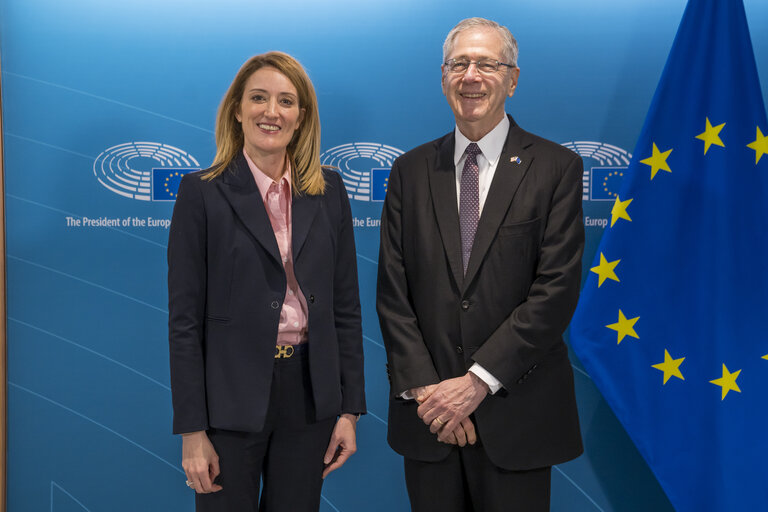 Roberta METSOLA, EP President meets with Mark GITENSTEIN, Ambassador of the United States of America to the European Union