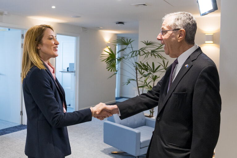 Roberta METSOLA, EP President meets with Mark GITENSTEIN, Ambassador of the United States of America to the European Union