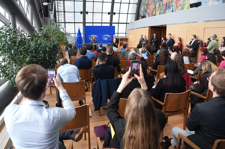 Photo 6: EP  Media Seminar- Media Content Creators Summit