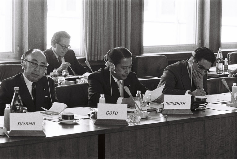 Pierre DESCHAMPS meets with a delegation from the National Diet of Japan led by Tadashi KURANARI, in Luxembourg, July 1978.