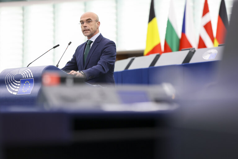 Fotografija 10: EP Plenary session - Dieselgate: suspected wide-spread use of defeat devices in cars to reduce effectiveness of pollution control systems