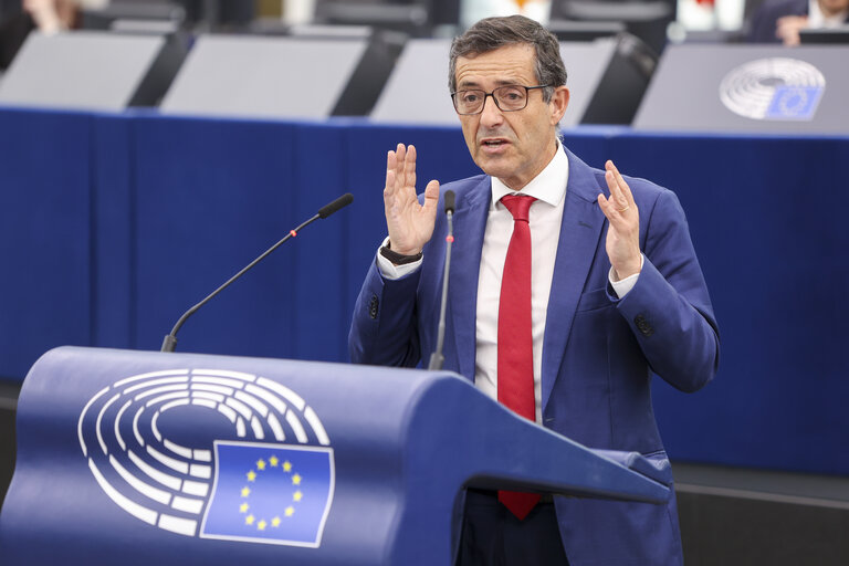 Fotografija 11: EP Plenary session - Dieselgate: suspected wide-spread use of defeat devices in cars to reduce effectiveness of pollution control systems