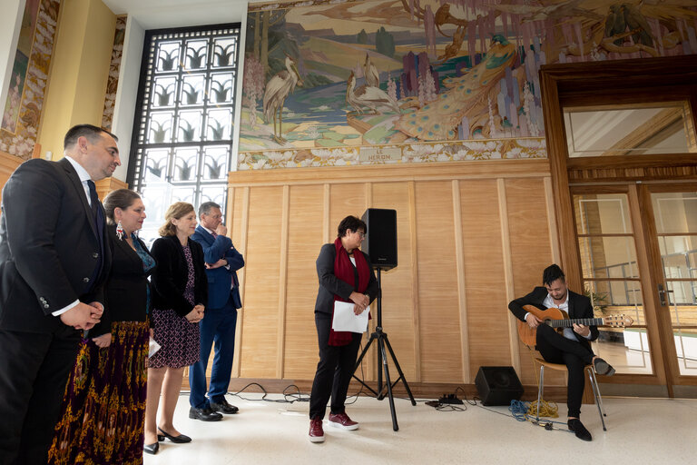 Billede 12: Handover ceremony of replica of Sigismund of Luxembourg Roma Decree to the House of European History