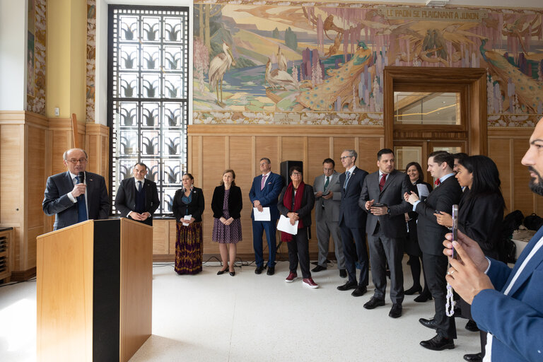 Fotografija 21: Handover ceremony of replica of Sigismund of Luxembourg Roma Decree to the House of European History