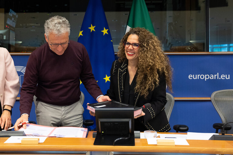 Fotografija 3: 29th meeting of the Joint Parliamentary Committee EU - Mexico : Signature agreement