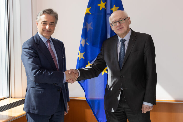 Fotagrafa 1: ITRE -  Meeting between the Committee Chair Zdzislaw KRASNODEBSKI and the Spanish Presidency Ambassador Raúl Fuentes Milani