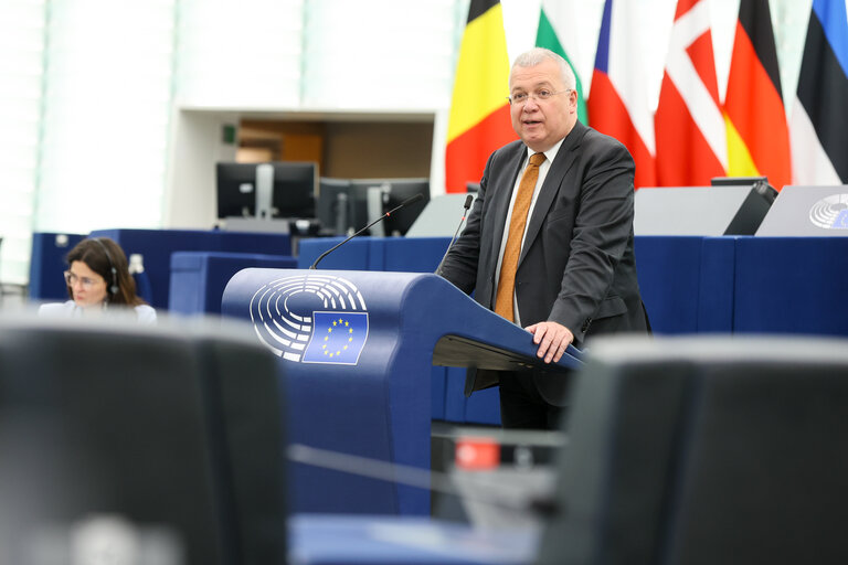 Fotografi 3: EP Plenary session - Revision of the Stability and Growth Pact