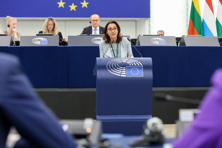 Fotografija 40: EP Plenary session - Revision of the Stability and Growth Pact