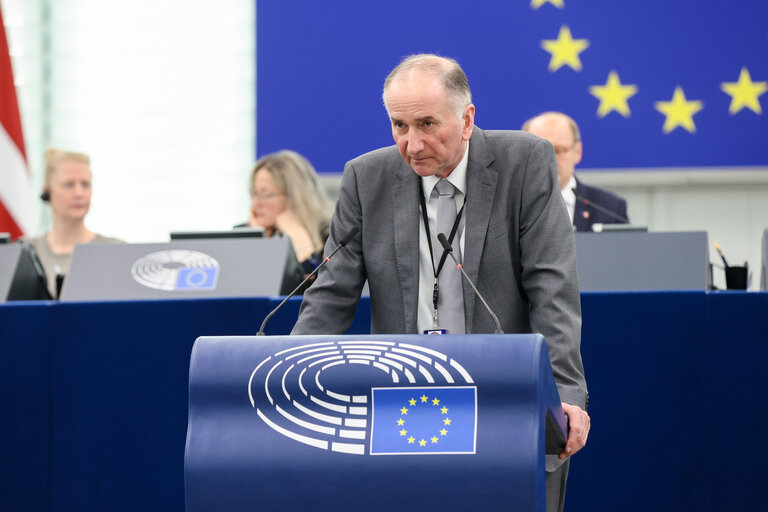 Fotografija 23: EP Plenary session - Revision of the Stability and Growth Pact