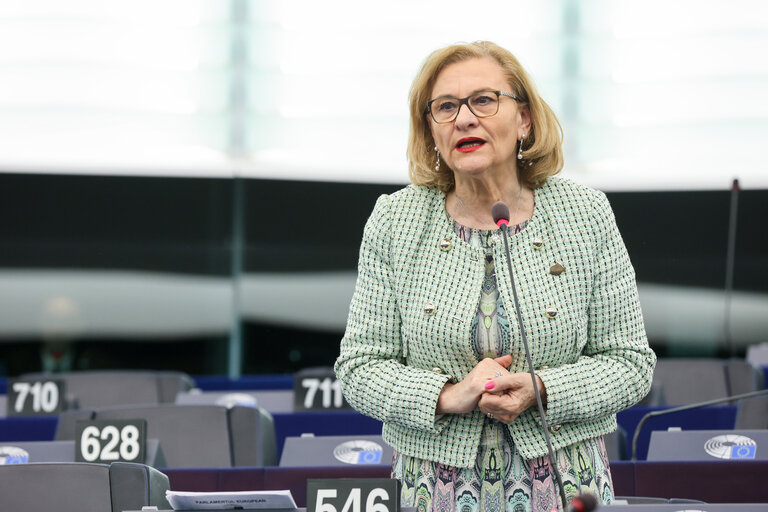 Fotografija 10: EP Plenary session - Revision of the Stability and Growth Pact