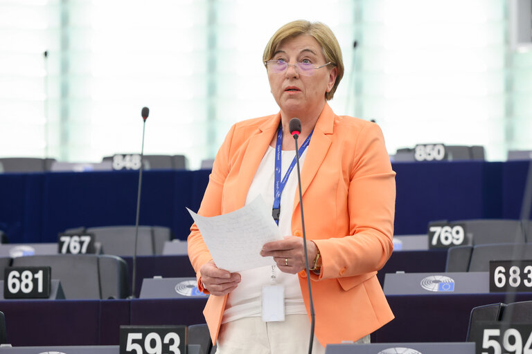 Fotografija 11: EP Plenary session - Revision of the Stability and Growth Pact