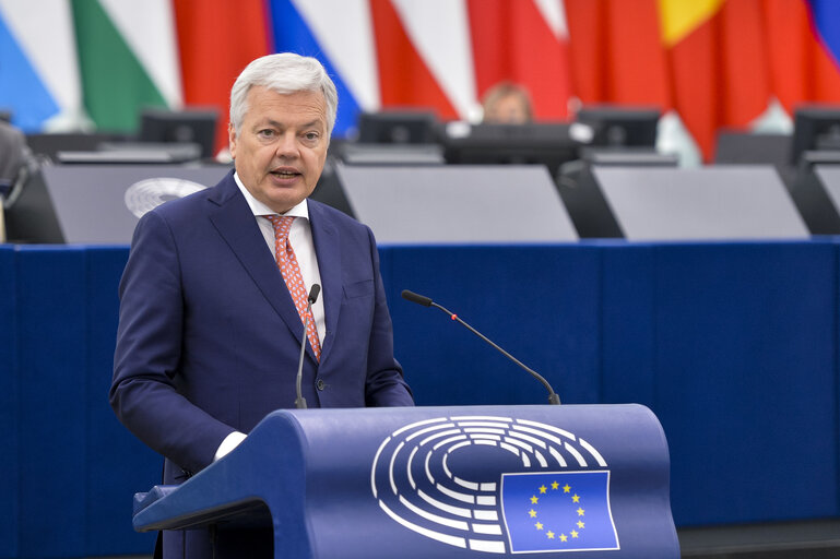 EP Plenary session - Fighting cyberbullying of young people across the EU