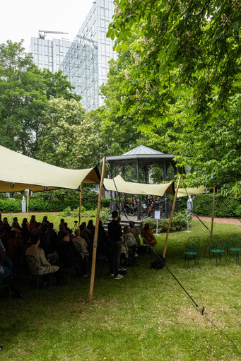 Foto 7: Citizens' Garden cultural season opening