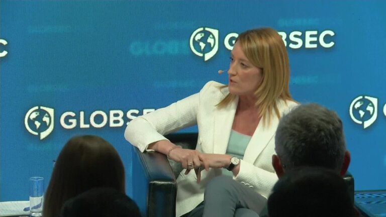 Official visit by Roberta METSOLA, EP President to Bratislava (Slovakia): doorstep and extracts from the participation to the Globsec conference, atmopshere shots