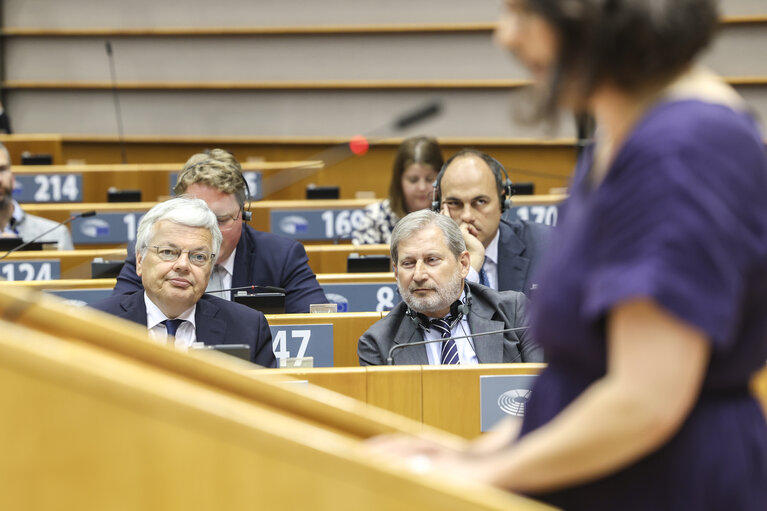 Fotó 35: EP Plenary session - Council and Commission statements - Breaches of the Rule of Law and fundamental rights in Hungary and frozen EU funds