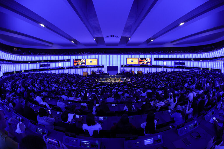 Fotografie 30: European Youth Event (EYE 2023) - Plenary session