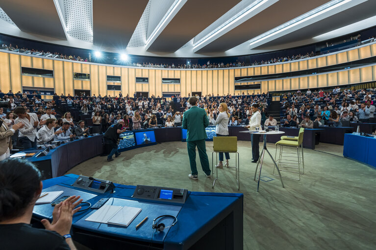 Photo 14: European Youth Event (EYE 2023).- Plenary session