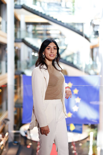 Photo 7: Veronica ROSSI in the EP in Strasbourg