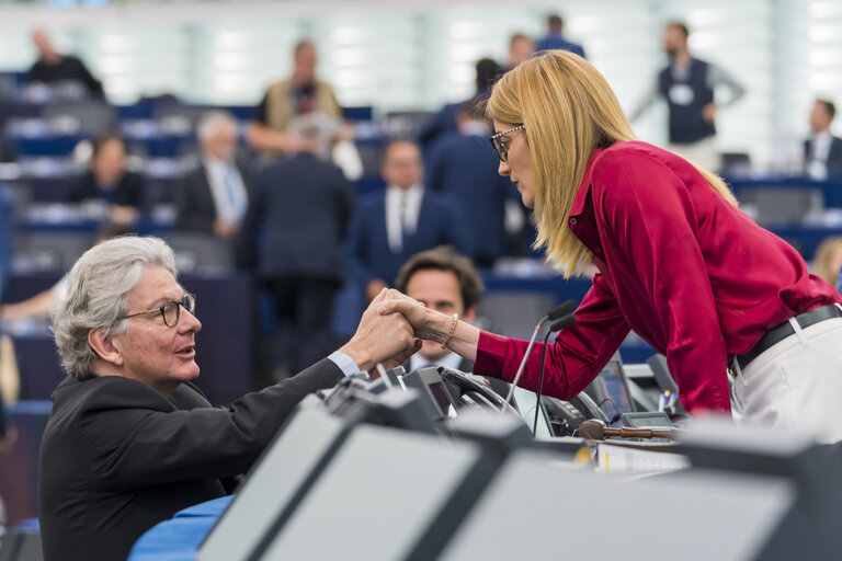 Φωτογραφία 27: EP Plenary session.- Voting session