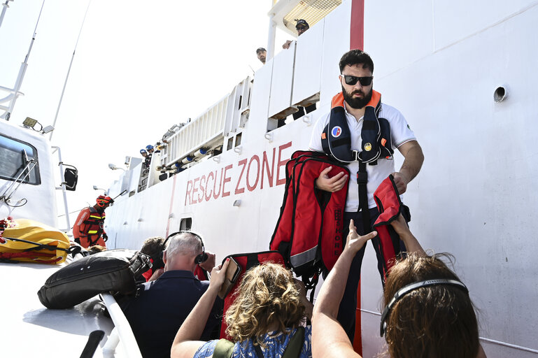 Foto 26: Committee on Civil Liberties, Justice and Home Affairs - Mission on Search And Rescue in Lampedusa (Sicily), Italy, 20 June 2023.