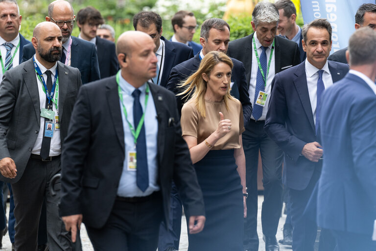 Zdjęcie 25: Roberta METSOLA, EP President meets with Kyriakos MITSOTAKIS, Greek Prime Minister