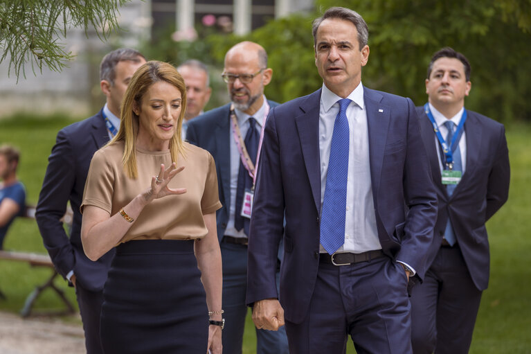 Zdjęcie 28: Roberta METSOLA, EP President meets with Kyriakos MITSOTAKIS, Greek Prime Minister