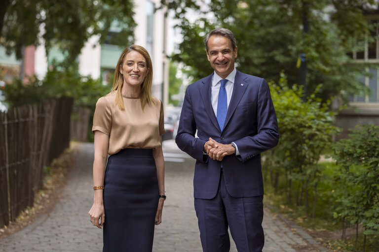 Photo 30: Roberta METSOLA, EP President meets with Kyriakos MITSOTAKIS, Greek Prime Minister