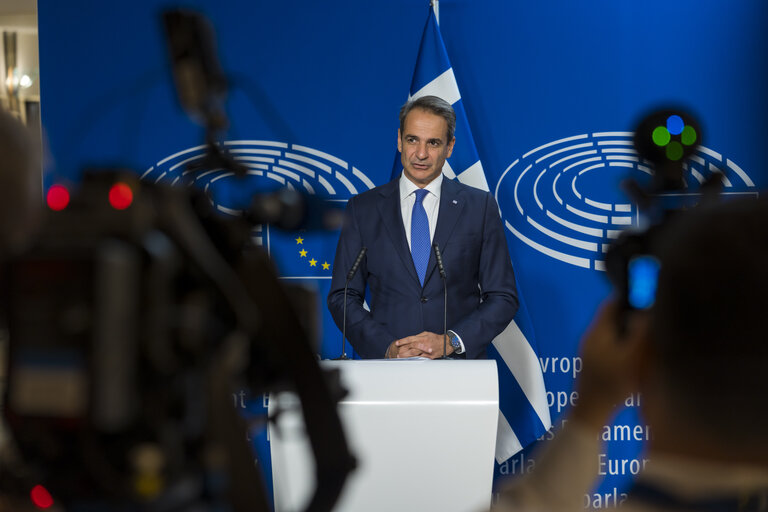 Photo 15: Roberta METSOLA, EP President meets with Kyriakos MITSOTAKIS, Greek Prime Minister