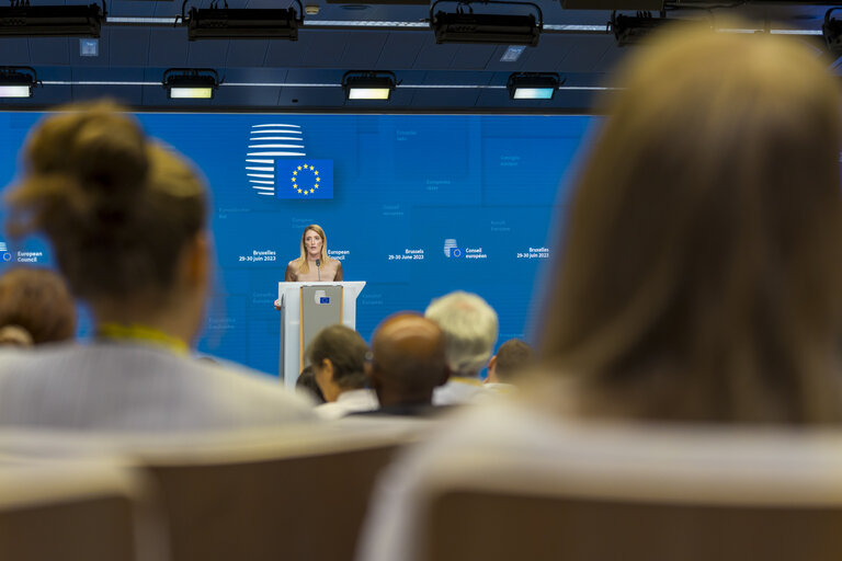 Photo 3: European Council - Press Point